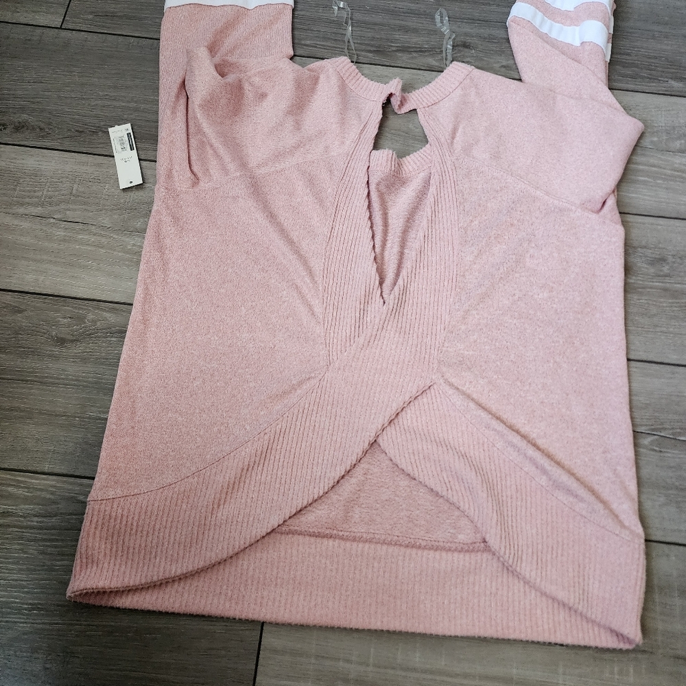 Sweater - Picture 14 of 14